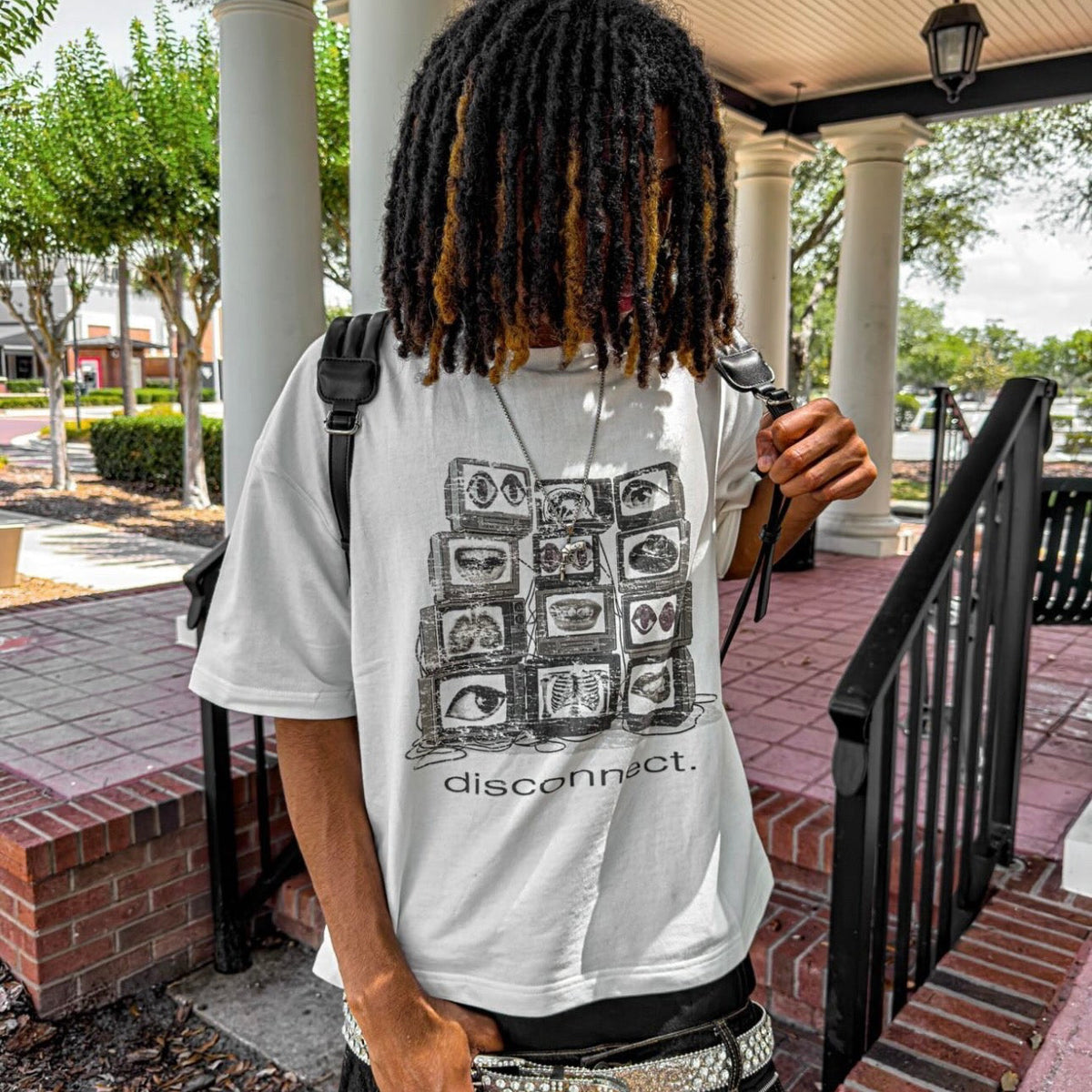 Disconnect Tee